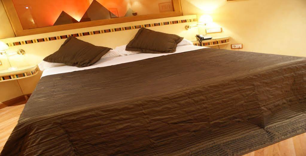 Hotel Alkalat Alcalá de Guadaira Exteriér fotografie